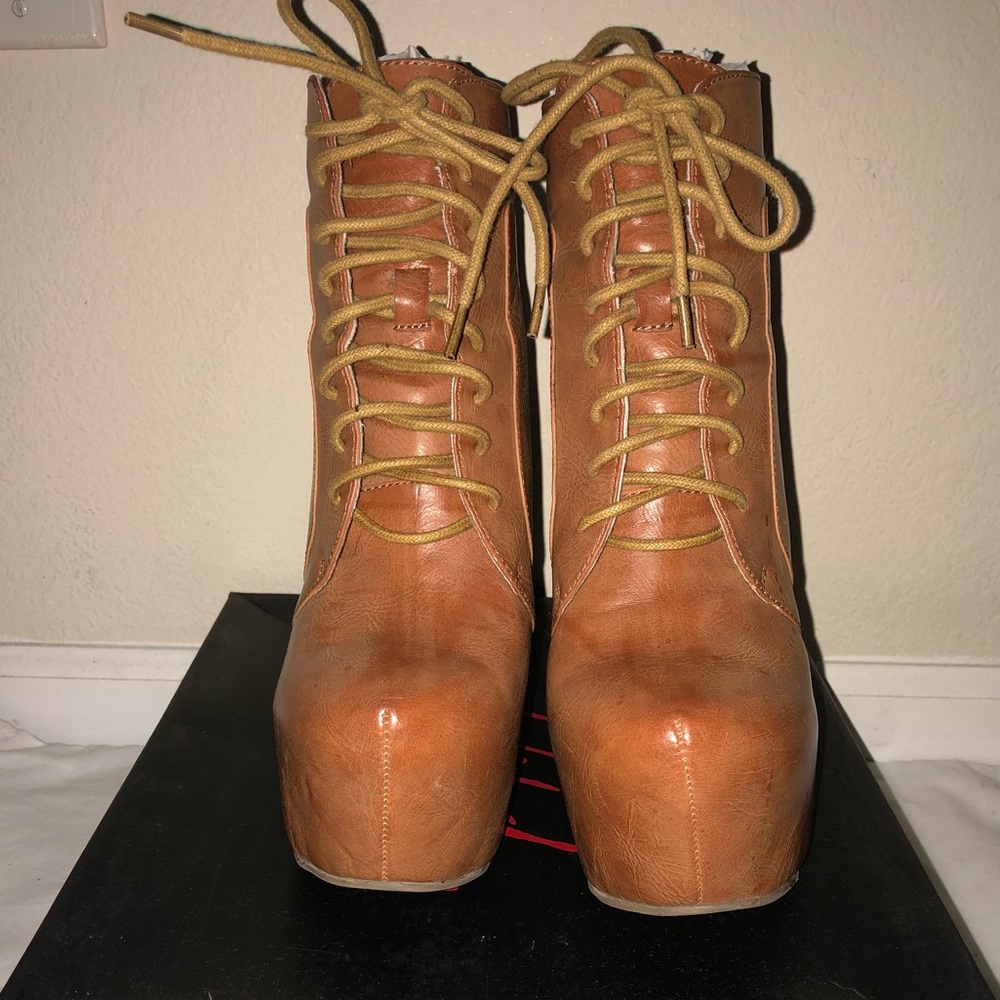 Wild Pair Wylie Wedge